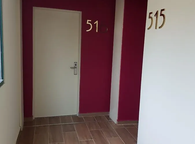 & Hollywood Hotel 4*